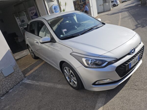 Hyunday i20 1.2 benzina - Image 2